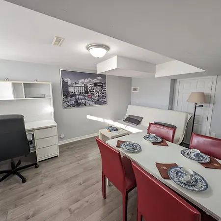 Private 1-Bedroom Basement Apt, 10 Min To Airport ,Big Windows, Separate Entrance